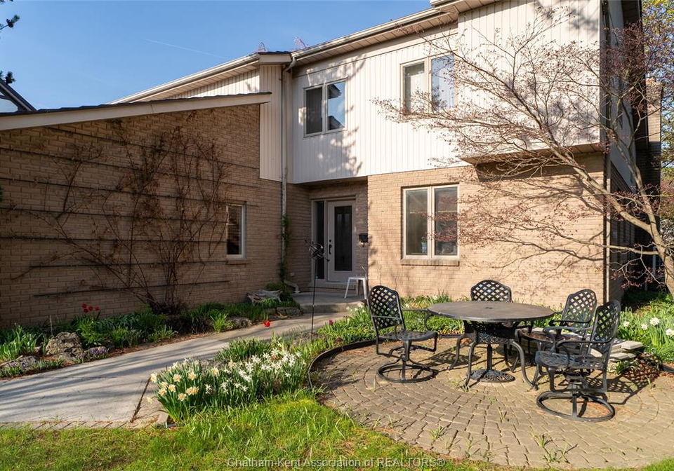 30-cramar-crescent-chatham-ontario-26009906