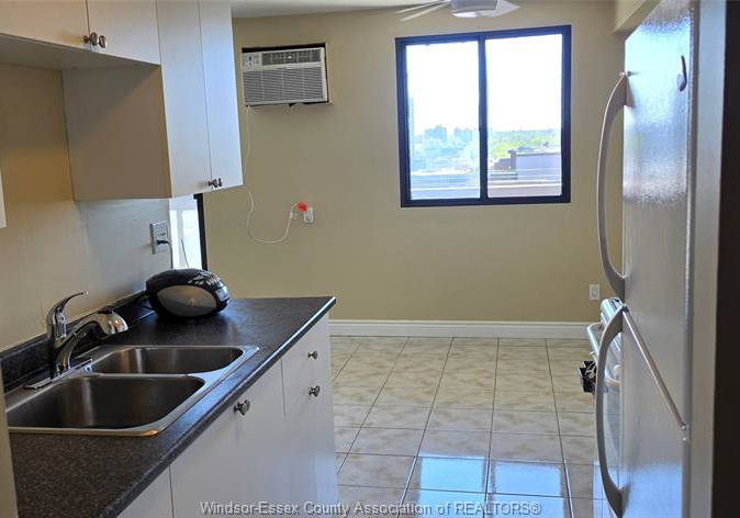 150-park-street-windsor-ontario-26009909