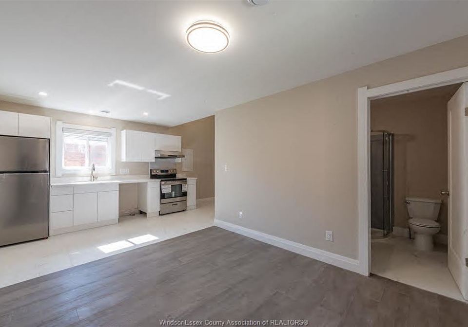 912-hall-avenue-windsor-ontario-26009911