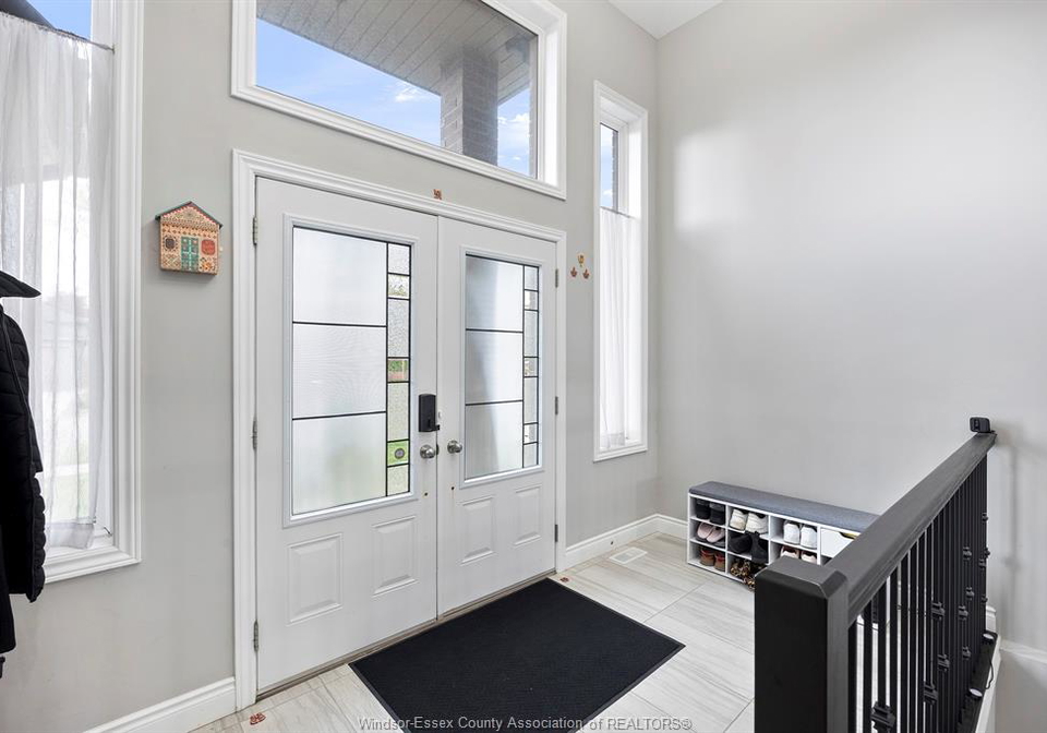 1280-eastlawn-windsor-ontario-26009912