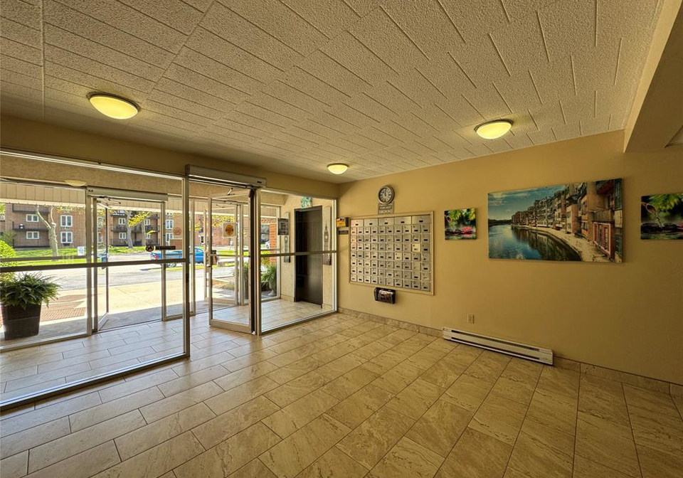 6647-thornberry-crescent-windsor-ontario-26009961