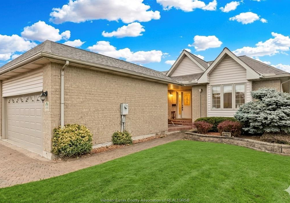 1257-imperial-windsor-ontario-26009970