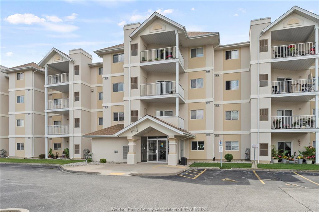 1547-grand-marais-road-west-windsor-ontario-26010001