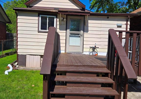 3595-queen-windsor-ontario-26010030