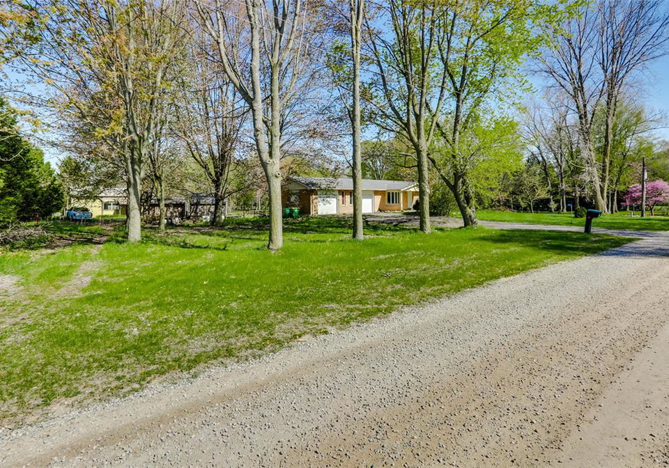 649-trillium-drive-newbury-ontario-26010079