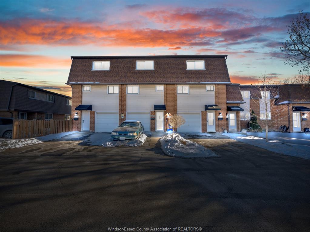 6312-thornberry-windsor-ontario-26010114