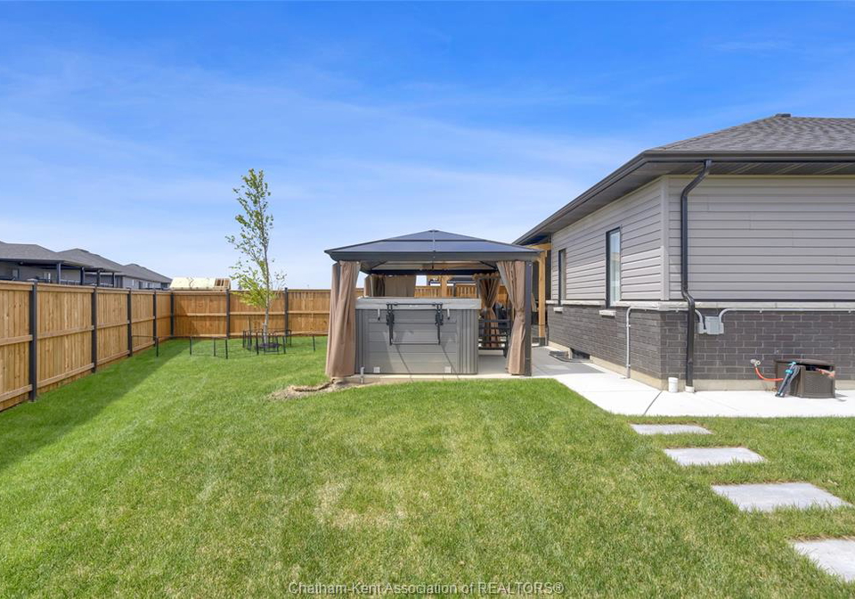 148-brighton-place-chatham-ontario-26010120