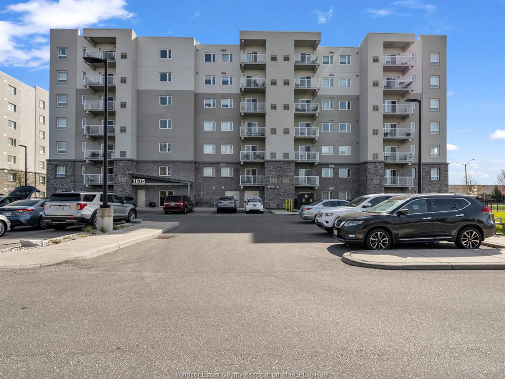 1675-banwell-windsor-ontario-26010126