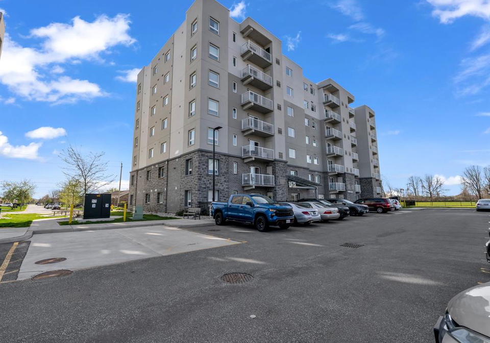 1675-banwell-windsor-ontario-26010126