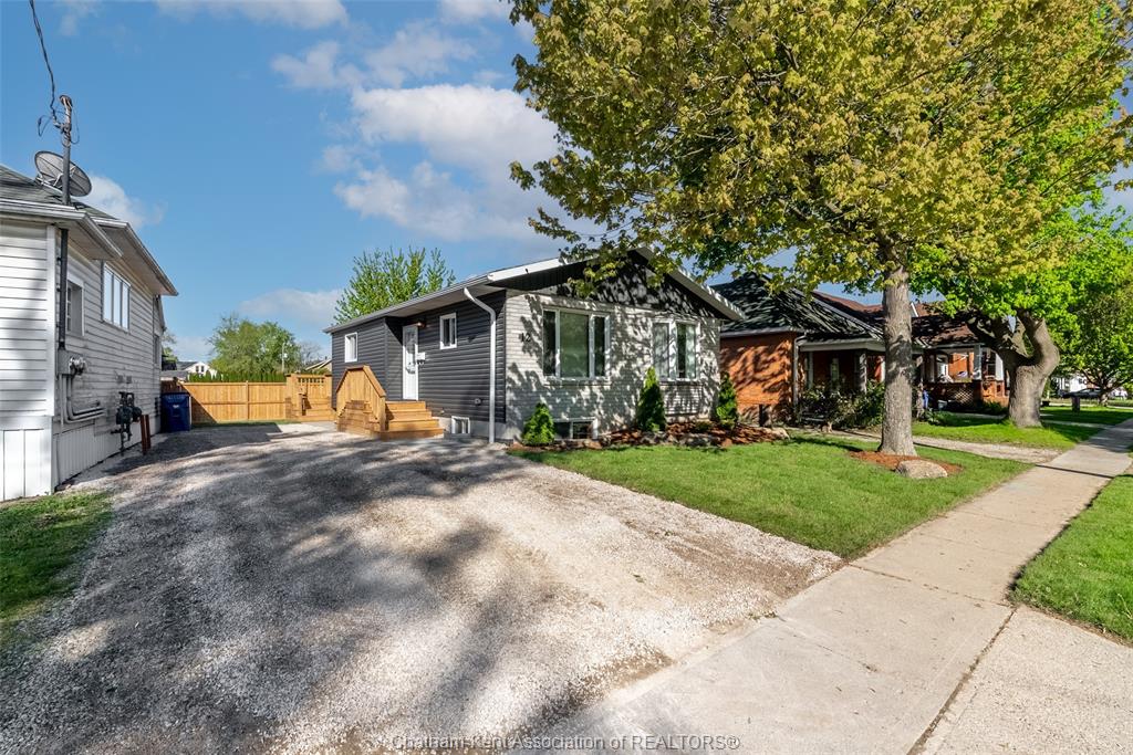 12-lansdowne-avenue-chatham-ontario-26010136