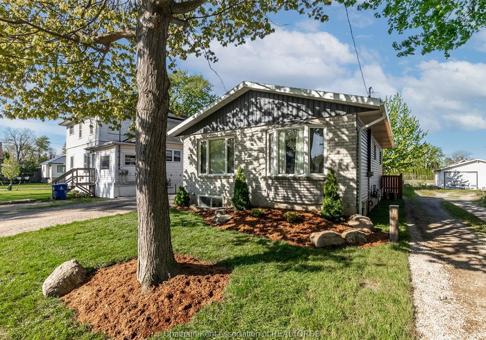 12-lansdowne-avenue-chatham-ontario-26010136