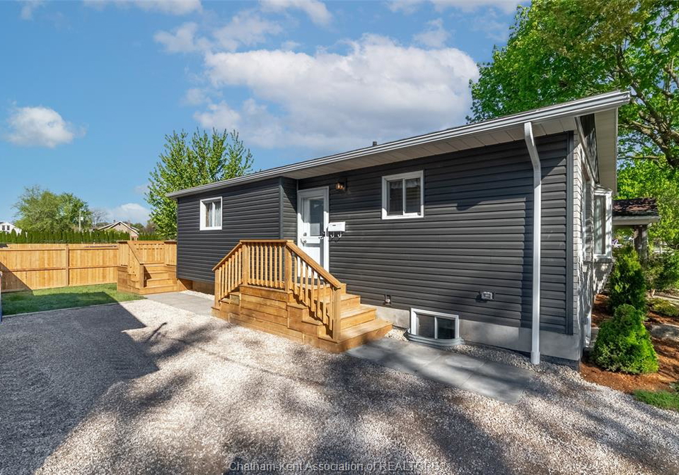 12-lansdowne-avenue-chatham-ontario-26010136