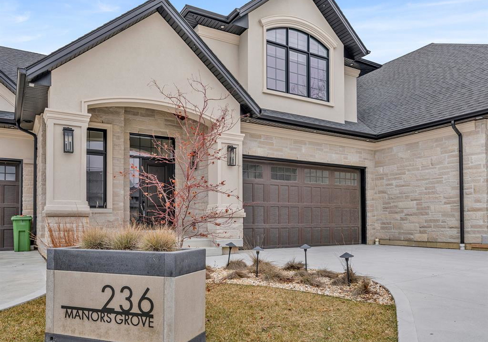 236-manors-grove-lakeshore-ontario-26010137