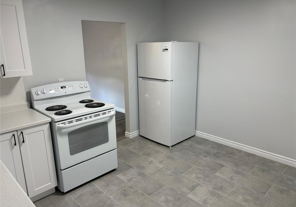 990-chandler-street-dresden-ontario-26010158