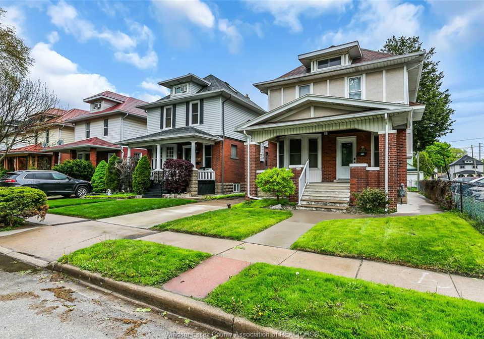 258-elm-avenue-windsor-ontario-26010196