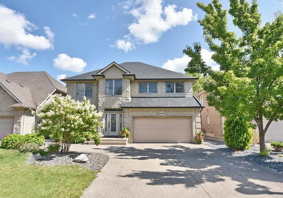 724-massimo-crescent-windsor-ontario-26010221