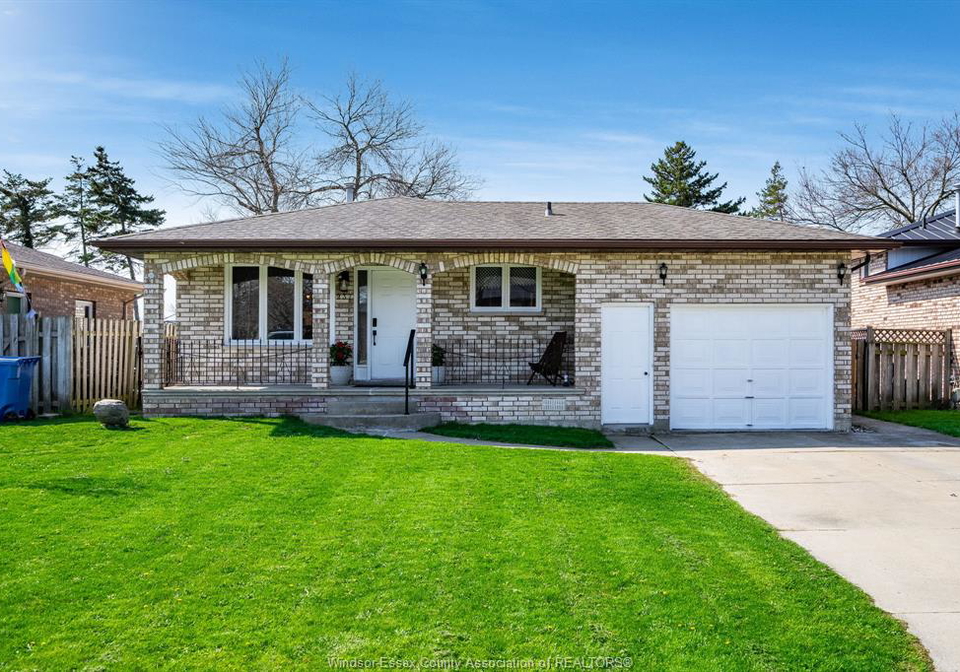 237-murray-street-kingsville-ontario-26010238