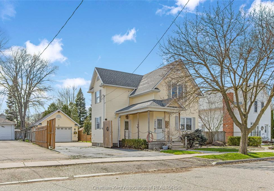 32-hall-street-north-blenheim-ontario-26010262