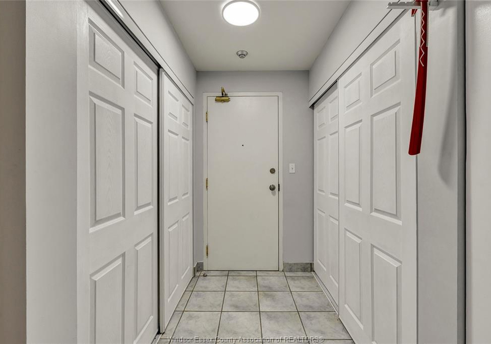 540-ouellette-windsor-ontario-26010274