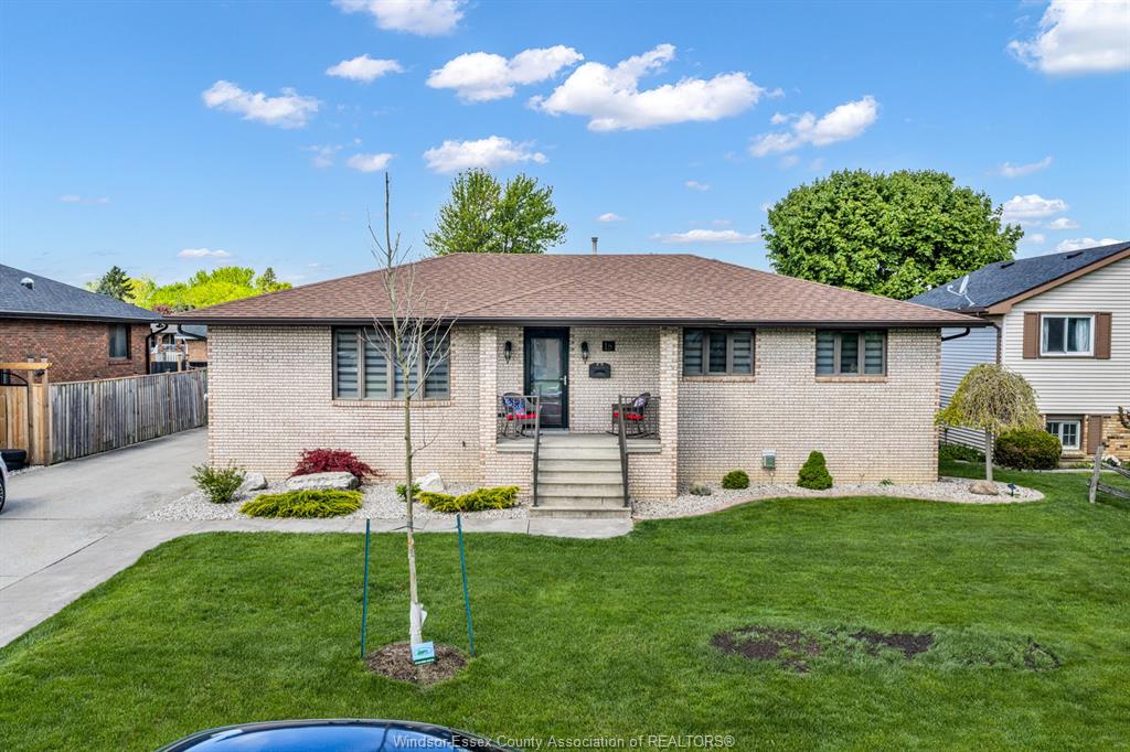 18-marvin-gardens-amherstburg-ontario-26010277