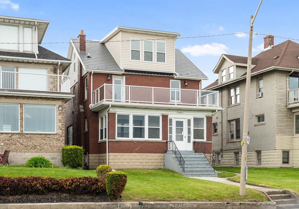 1441-riverside-drive-east-windsor-ontario-26010280