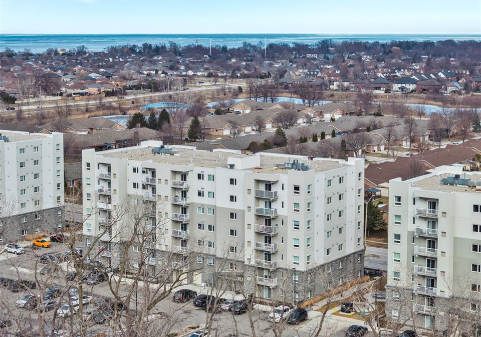1611-banwell-windsor-ontario-26010288