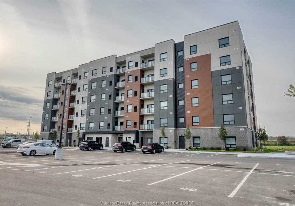 4785-walker-road-windsor-ontario-26010298