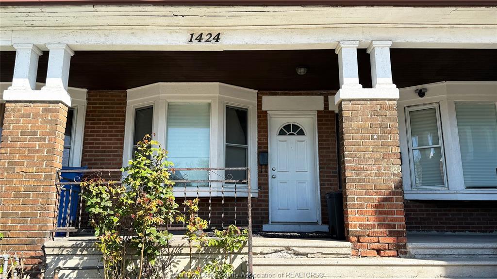 1424-wyandotte-street-west-windsor-ontario-26010315