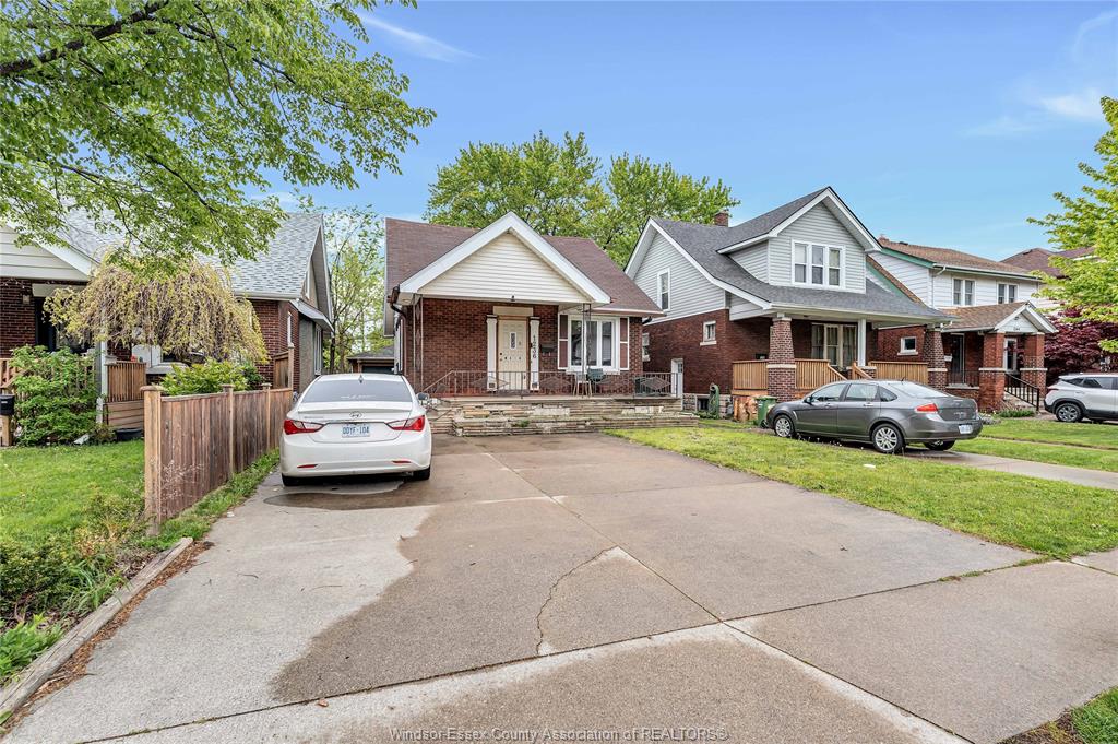 1236-marentette-avenue-windsor-ontario-26010333