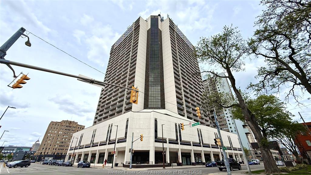 150-park-street-west-windsor-ontario-26010336