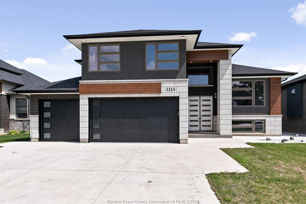 7370-garnet-crescent-mcgregor-ontario-26010356