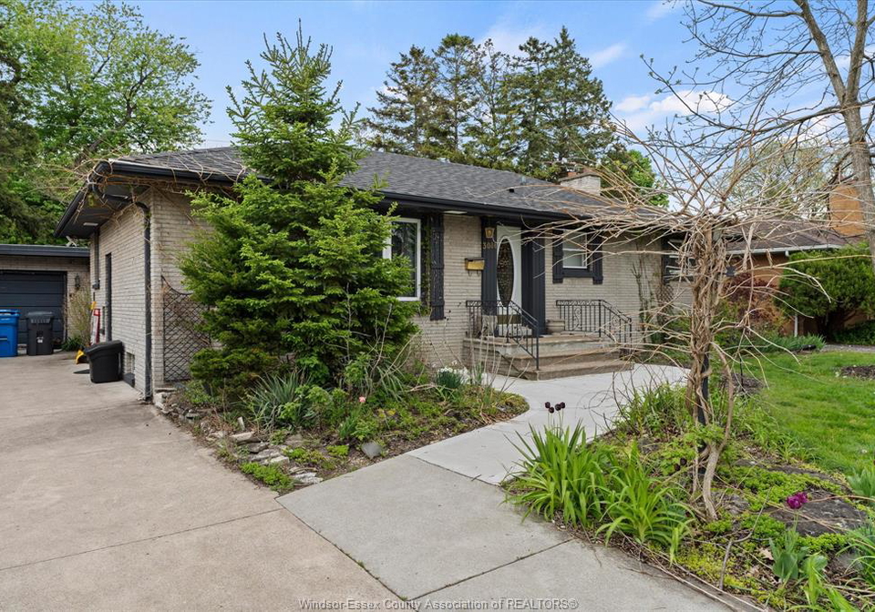 3086-avondale-avenue-windsor-ontario-26010384