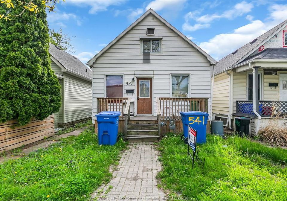 541-bridge-avenue-windsor-ontario-26010402