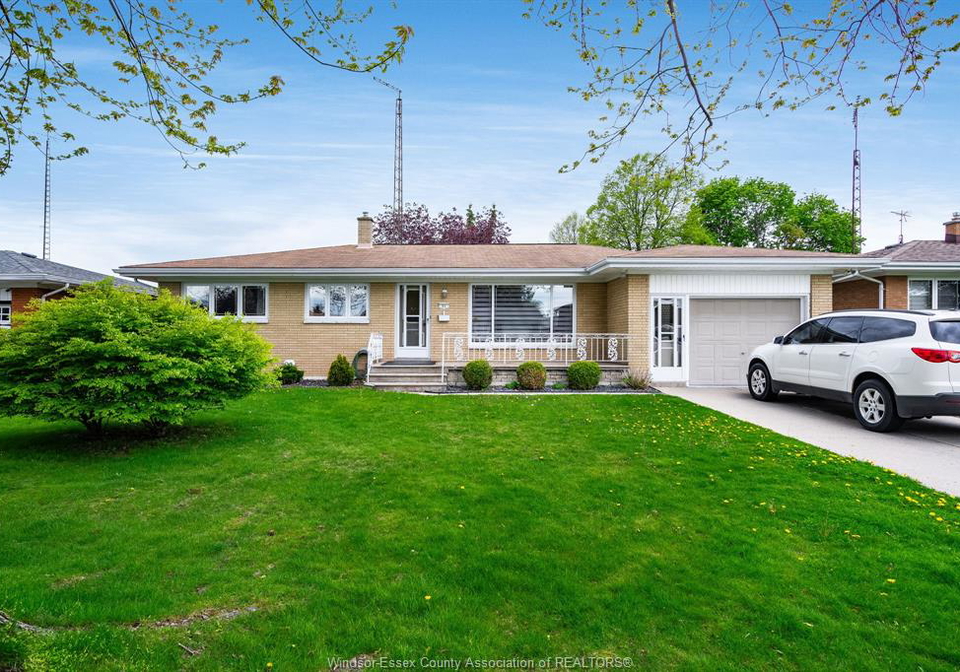 51-lutsch-leamington-ontario-26010408
