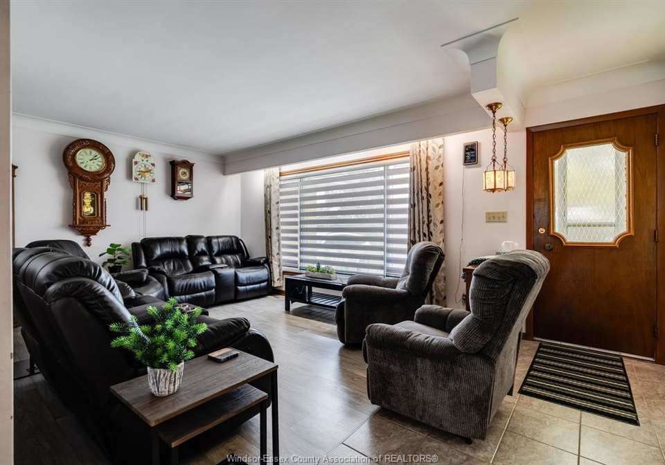 51-lutsch-leamington-ontario-26010408