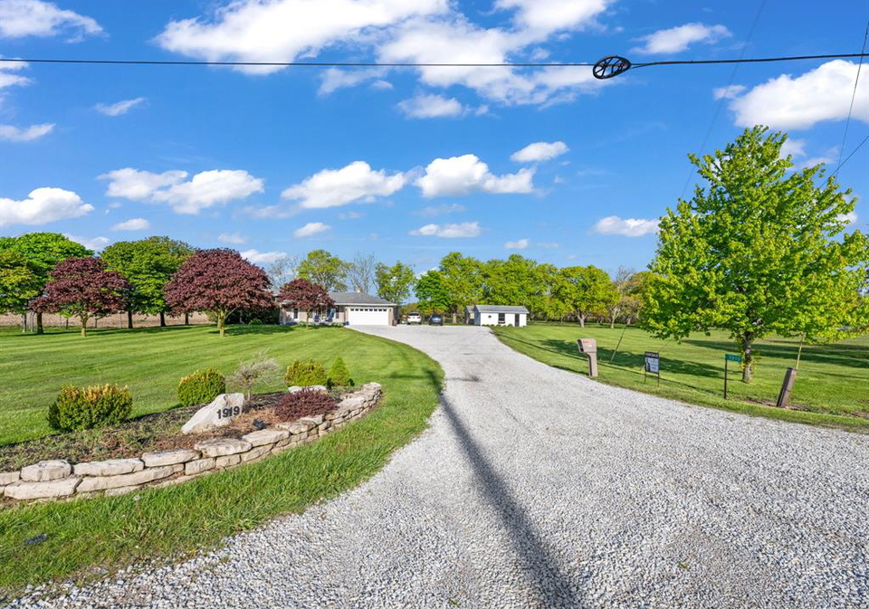 1919-rochester-townline-lakeshore-ontario-26010419