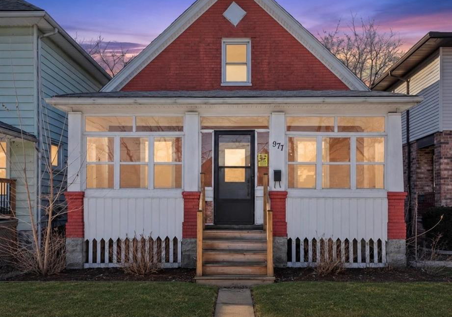 977-gladstone-windsor-ontario-26010454