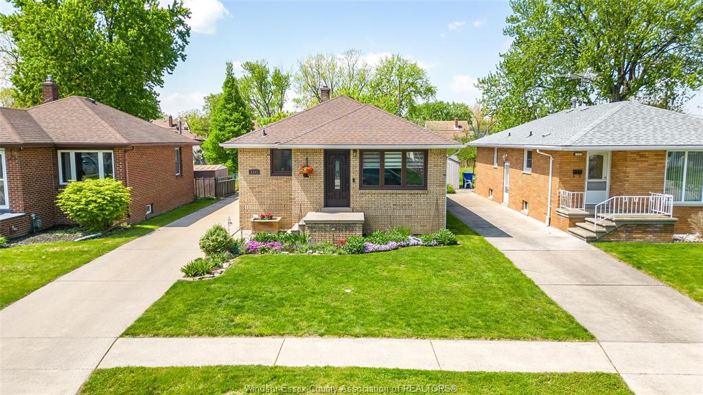 1347-bernard-road-windsor-ontario-26010462