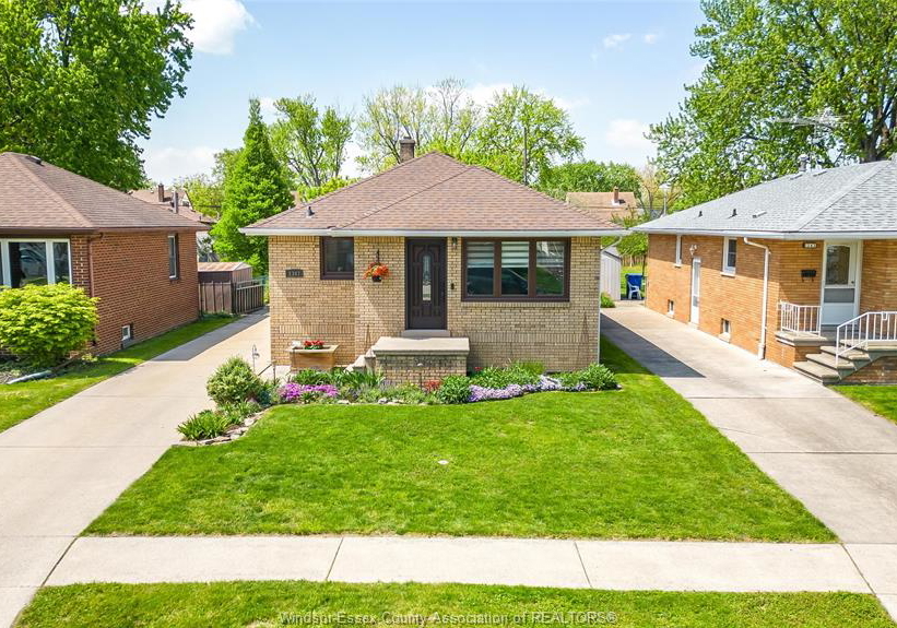 1347-bernard-road-windsor-ontario-26010462
