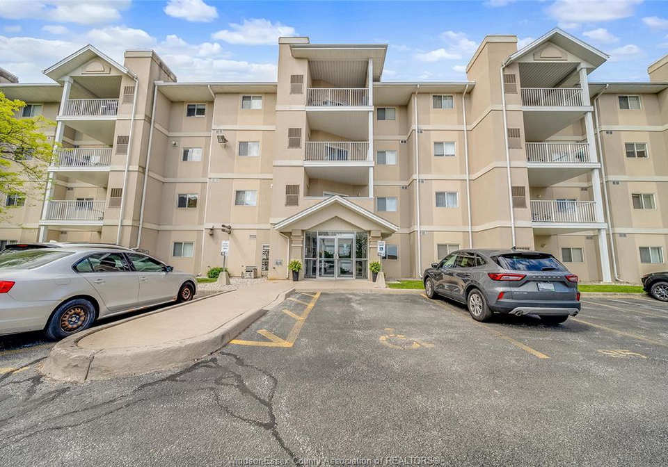 1655-grand-marais-road-west-windsor-ontario-26010464