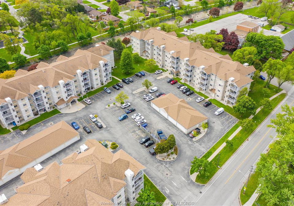 1655-grand-marais-road-west-windsor-ontario-26010464