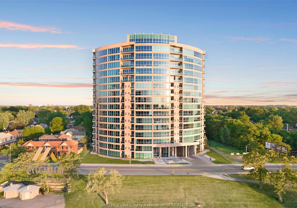 1225-riverside-drive-west-windsor-ontario-26010478