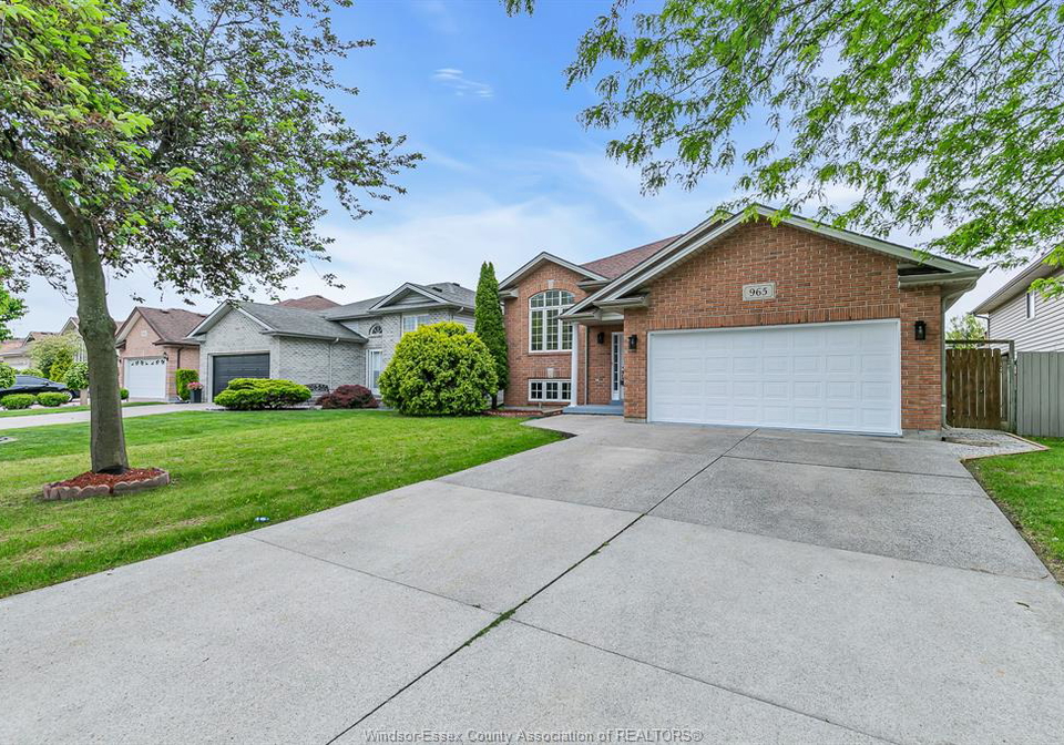 965-banwell-windsor-ontario-26010497