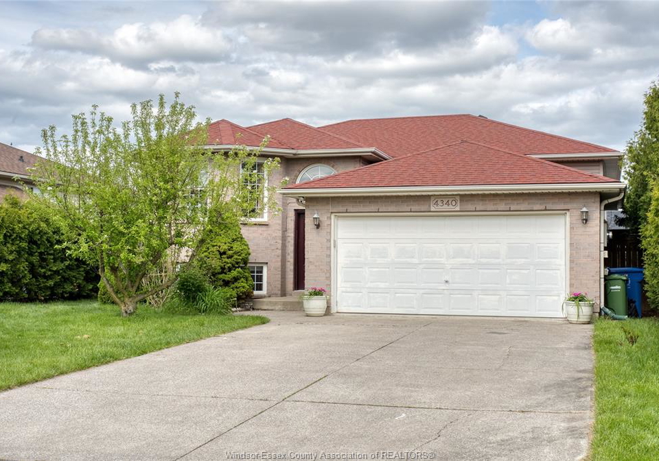 4340-st-clair-avenue-lasalle-ontario-26010503