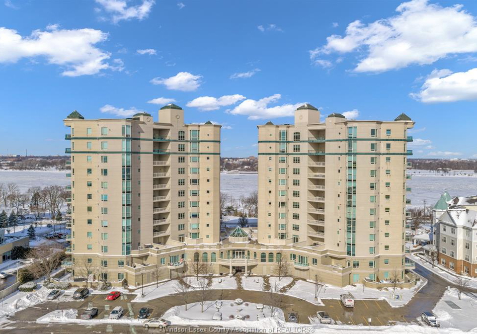 4955-riverside-drive-windsor-ontario-26010515