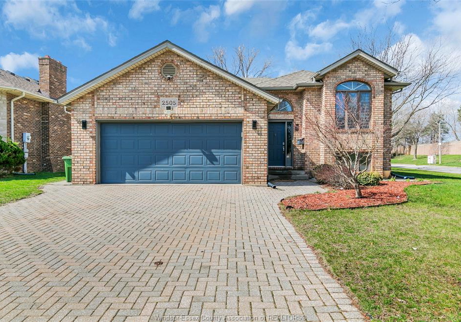 2505-st-clair-avenue-windsor-ontario-26010526