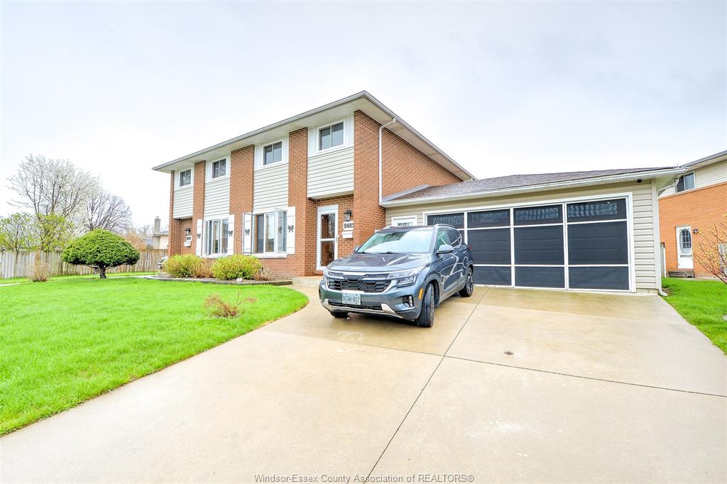 9445-9447-alten-drive-windsor-ontario-26010532
