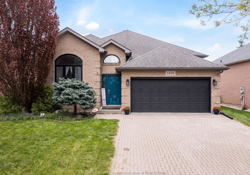 1488-imperial-crescent-windsor-ontario-26010544