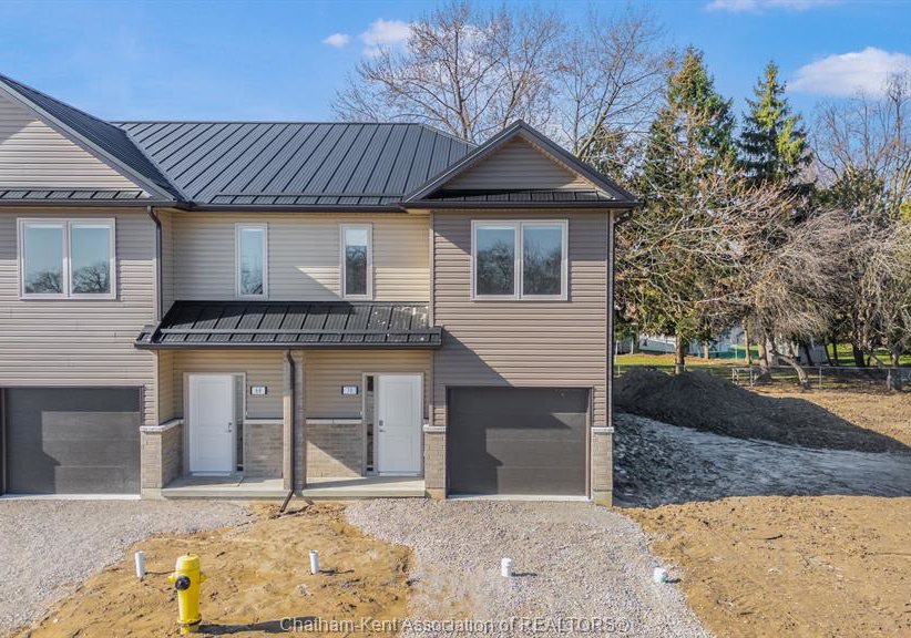 18-magnolia-lane-chatham-ontario-26010546