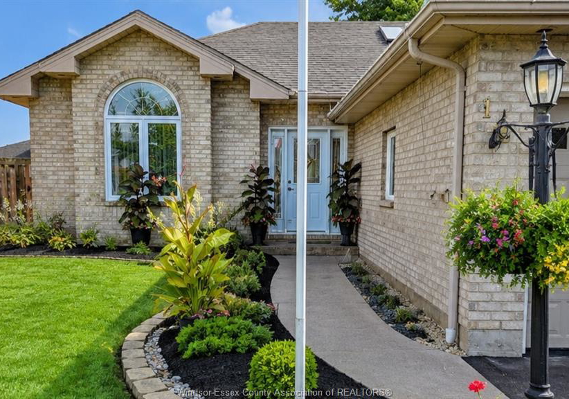 105-mousseau-crescent-belle-river-ontario-26010551